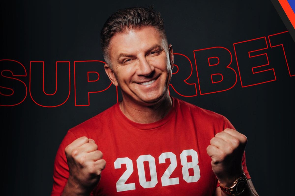 Mateusz Borek x Superbet